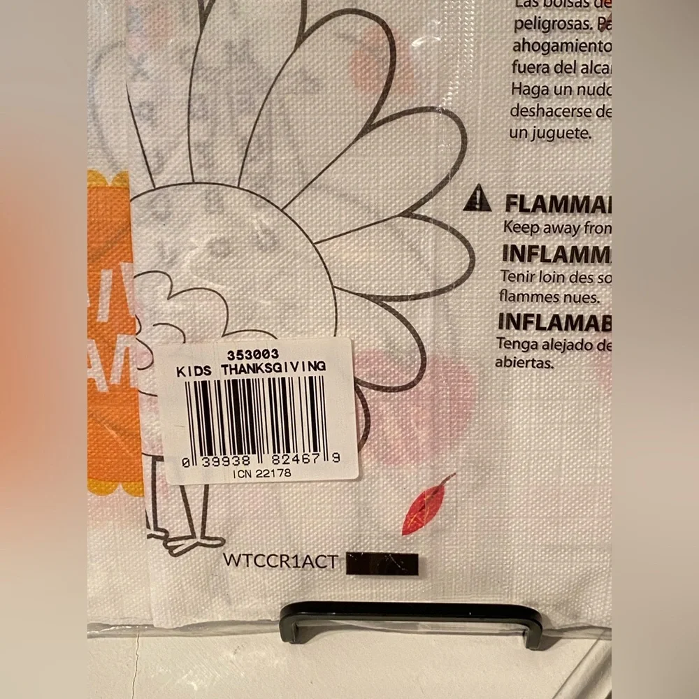 Thanksgiving Activity Paper Table Cover with Word Search New in Package